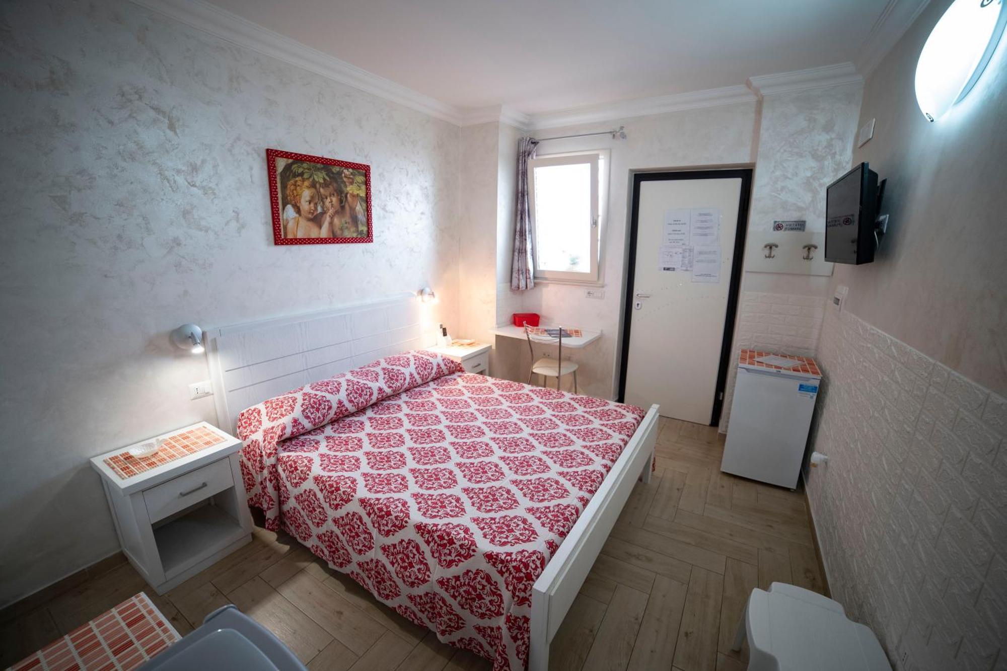 La Perla Del Tirreno Bed & Breakfast โตรเปอา ภายนอก รูปภาพ