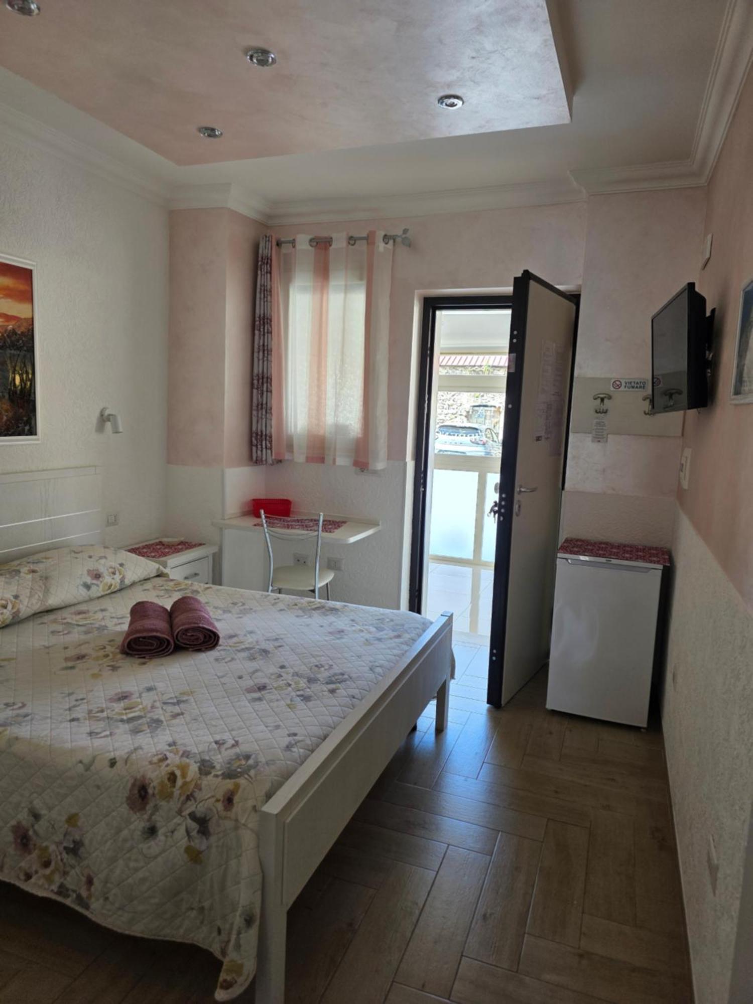 La Perla Del Tirreno Bed & Breakfast โตรเปอา ภายนอก รูปภาพ