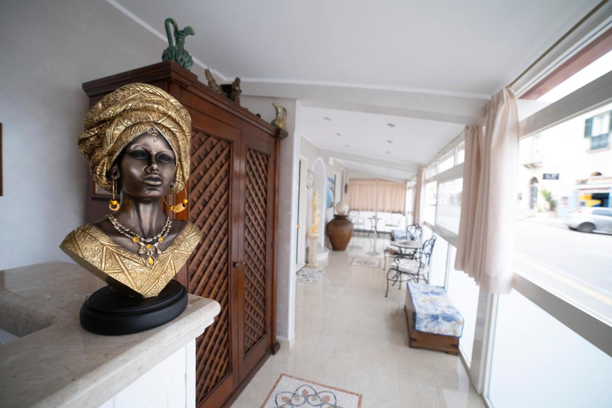 La Perla Del Tirreno Bed & Breakfast โตรเปอา ภายนอก รูปภาพ