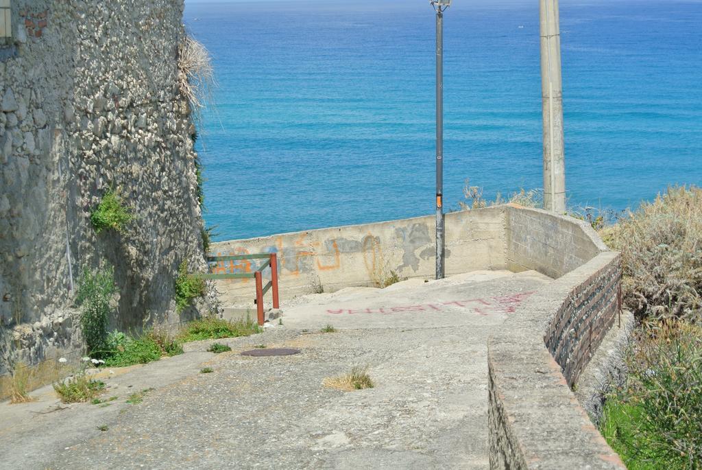 La Perla Del Tirreno Bed & Breakfast โตรเปอา ภายนอก รูปภาพ