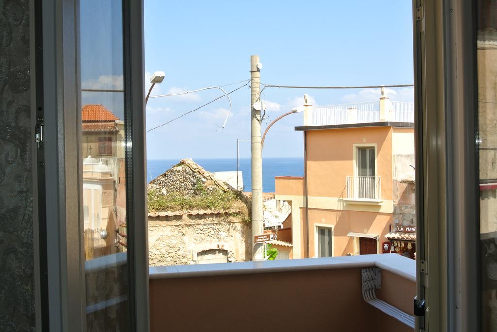 La Perla Del Tirreno Bed & Breakfast โตรเปอา ภายนอก รูปภาพ
