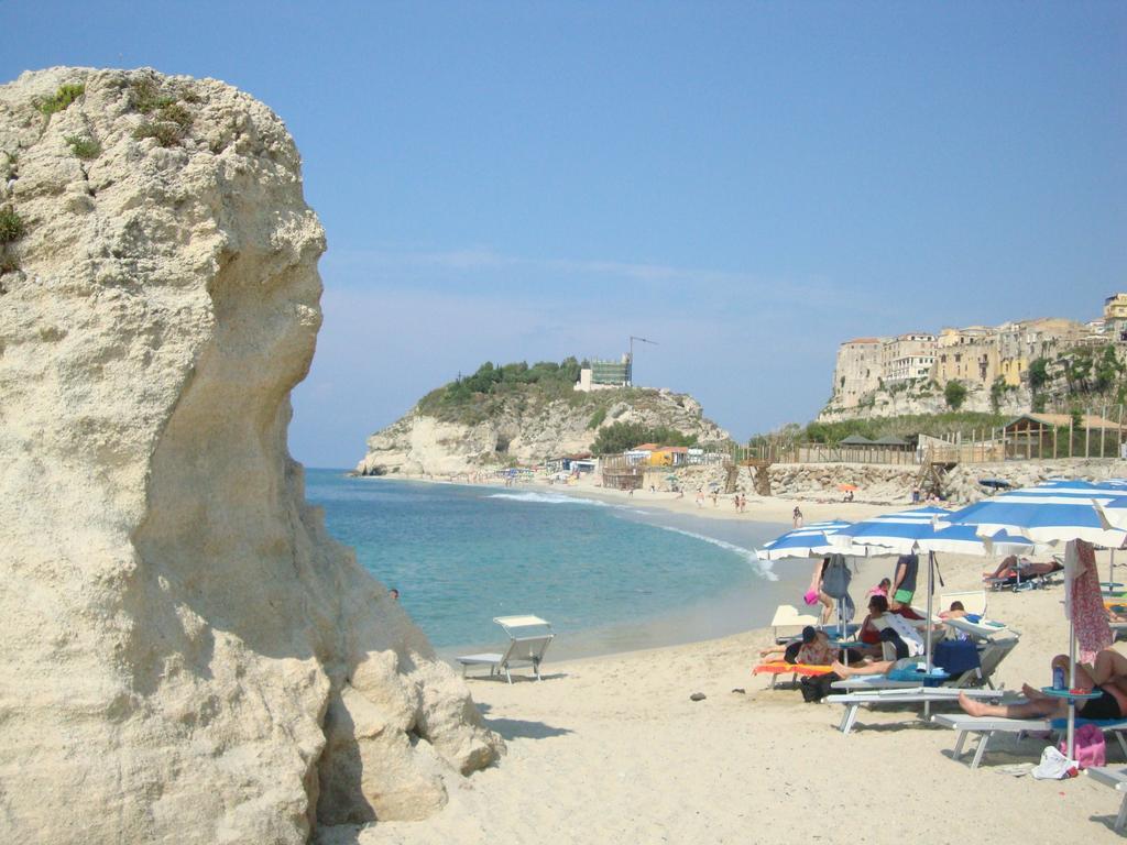 La Perla Del Tirreno Bed & Breakfast โตรเปอา ภายนอก รูปภาพ